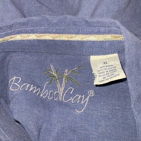 Men’s used size XL bamboo cat button front purple shirt  Hawaiian style - Picture 2 of 5